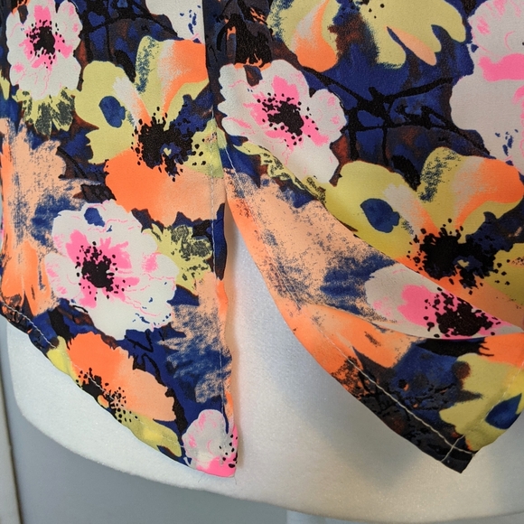 Lush Neon Floral Tank: Small - Picture 5 of 9